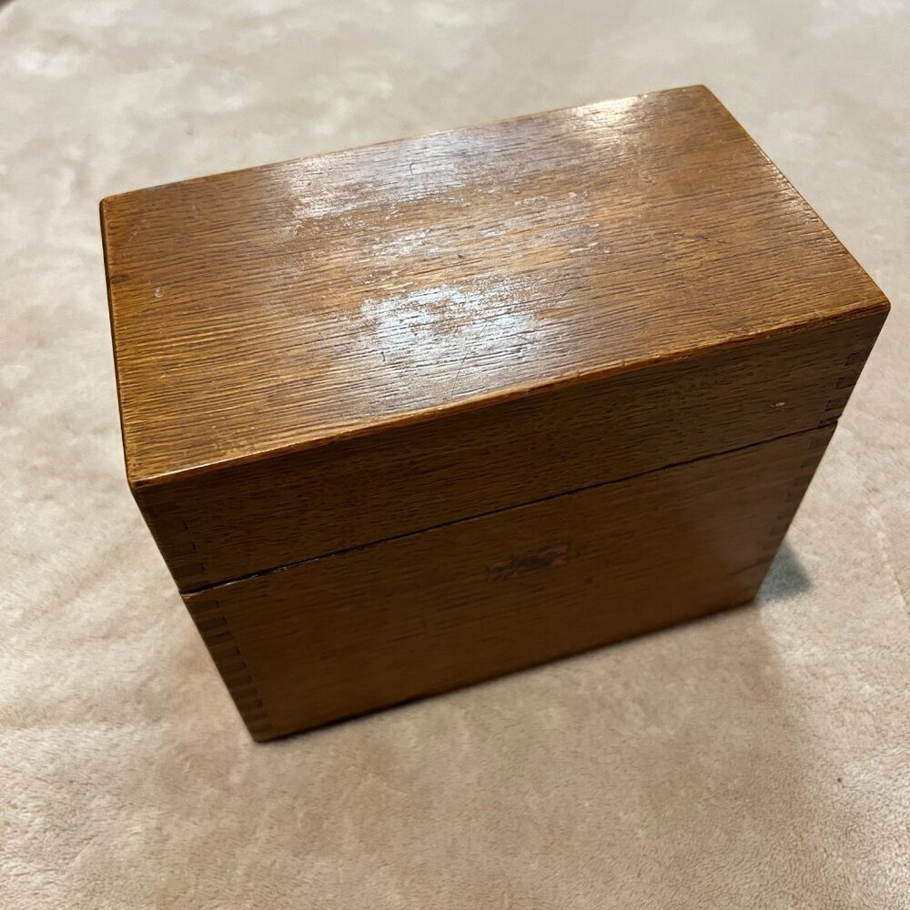 Vintage Wood Recipe Box by Weiss. Dovetailed with recipe divider inserts